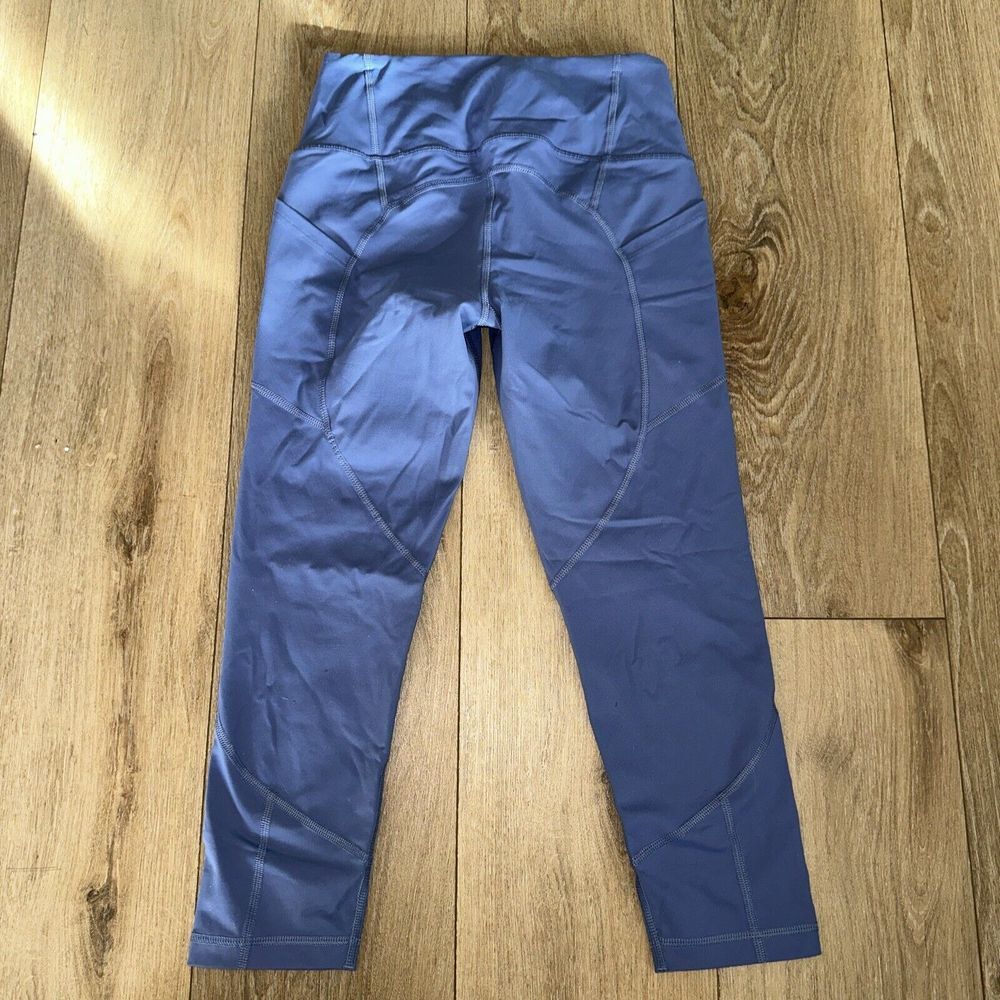 Victoria Sport Knockout‎ Women's Crop Leggings Pockets Lavender Small Preowned - Picture 5 of 8